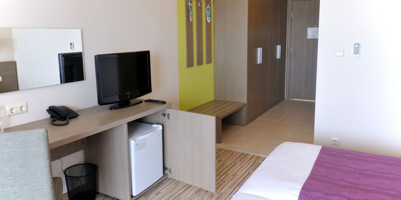 Hotel Aqua Nevis Club 4* Sunny Beach 