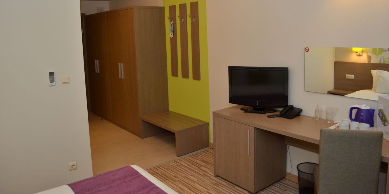 Hotel Aqua Nevis Club 4* Sunny Beach 