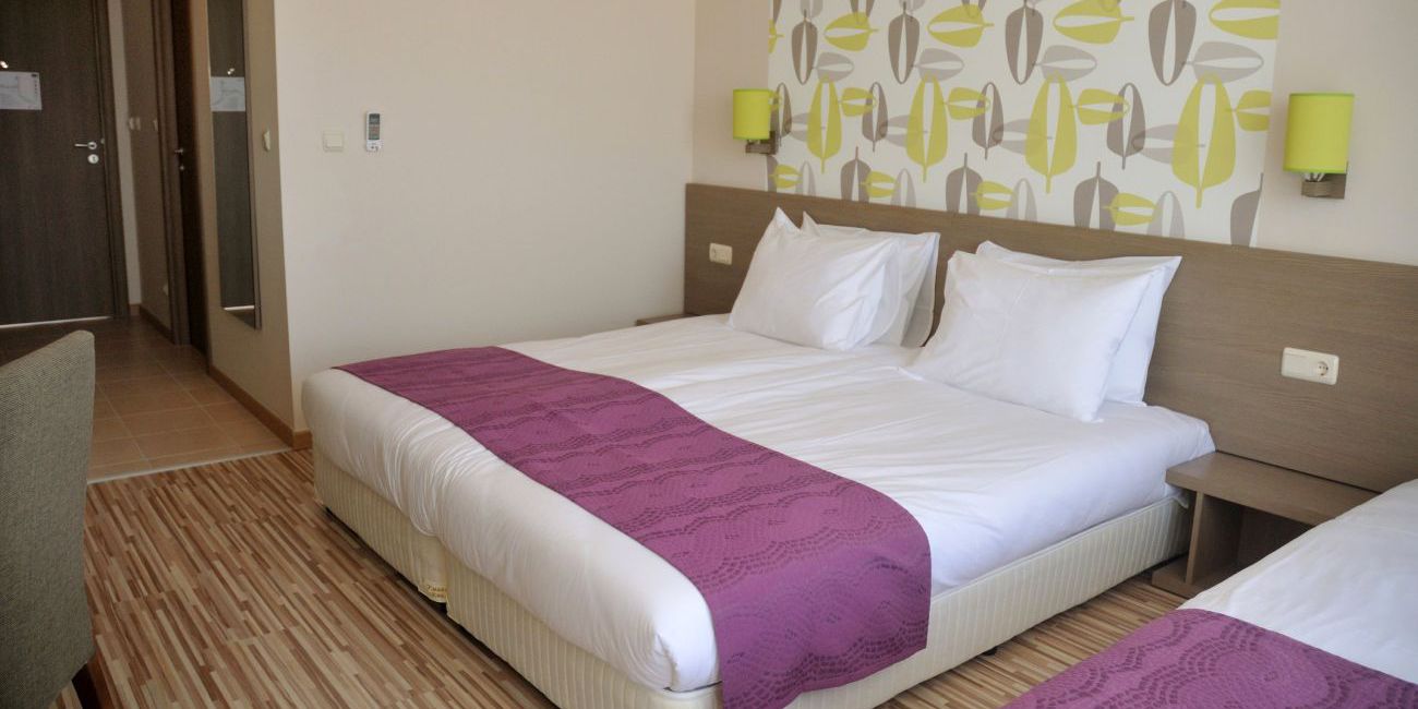 Hotel Aqua Nevis Club 4* Sunny Beach 