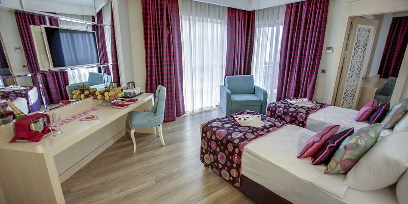 Hotel Azura Deluxe Resort & Spa 5* Alanya 