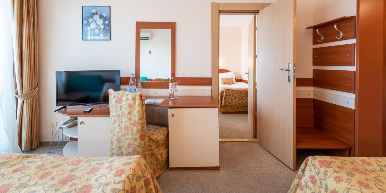 Hotel Burgas Beach 4*  Sunny Beach 