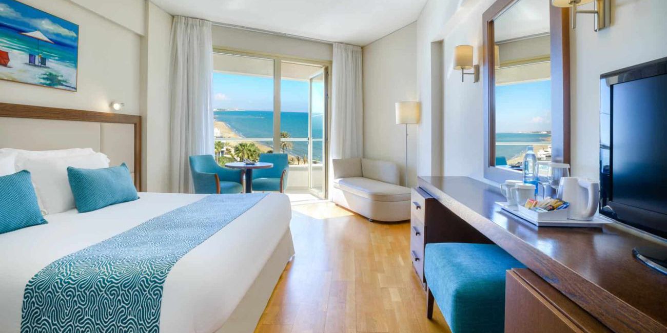 Hotel Golden Bay Beach Resort 5* Larnaca 