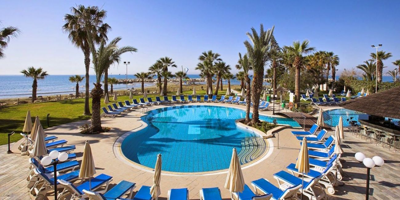 Hotel Golden Bay Beach Resort 5* Larnaca 
