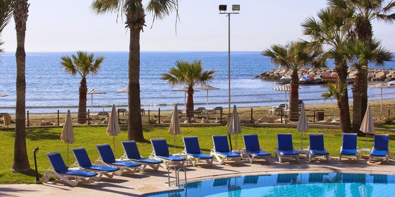 Hotel Golden Bay Beach Resort 5* Larnaca 