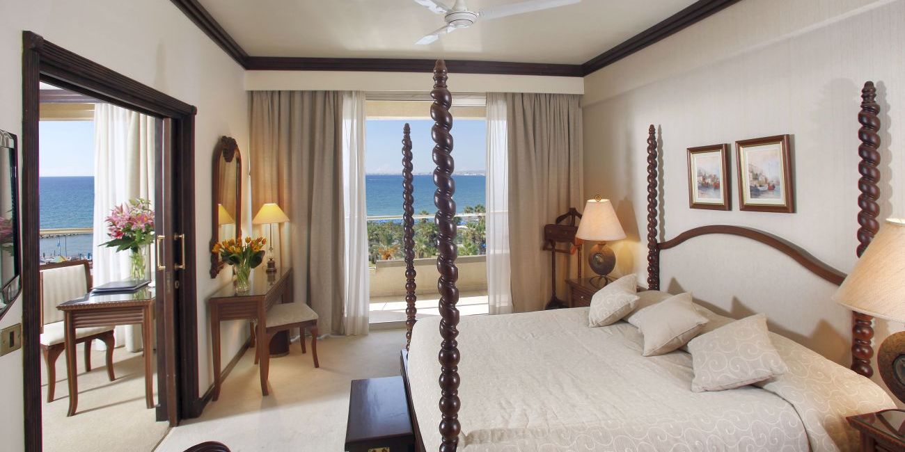 Hotel Golden Bay Beach Resort 5* Larnaca 