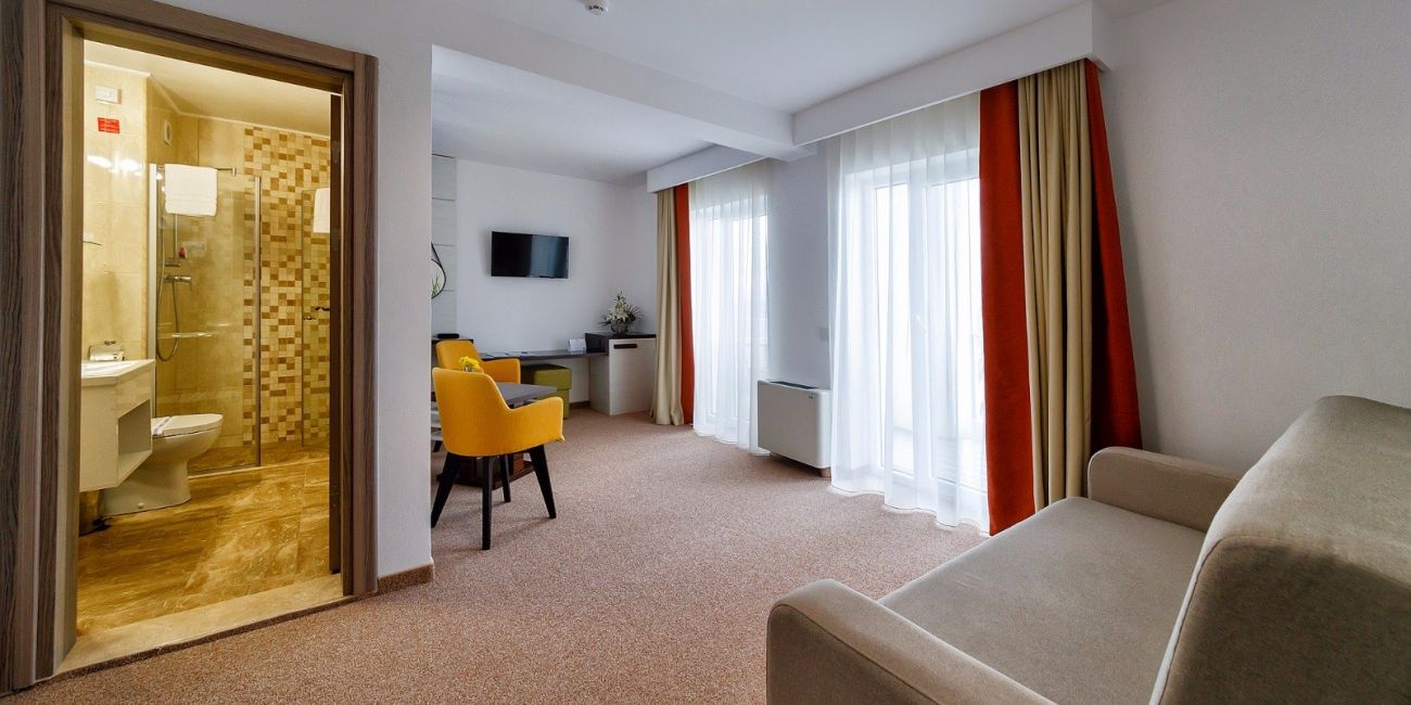 Hotel Mera Brise 4*  Mangalia 
