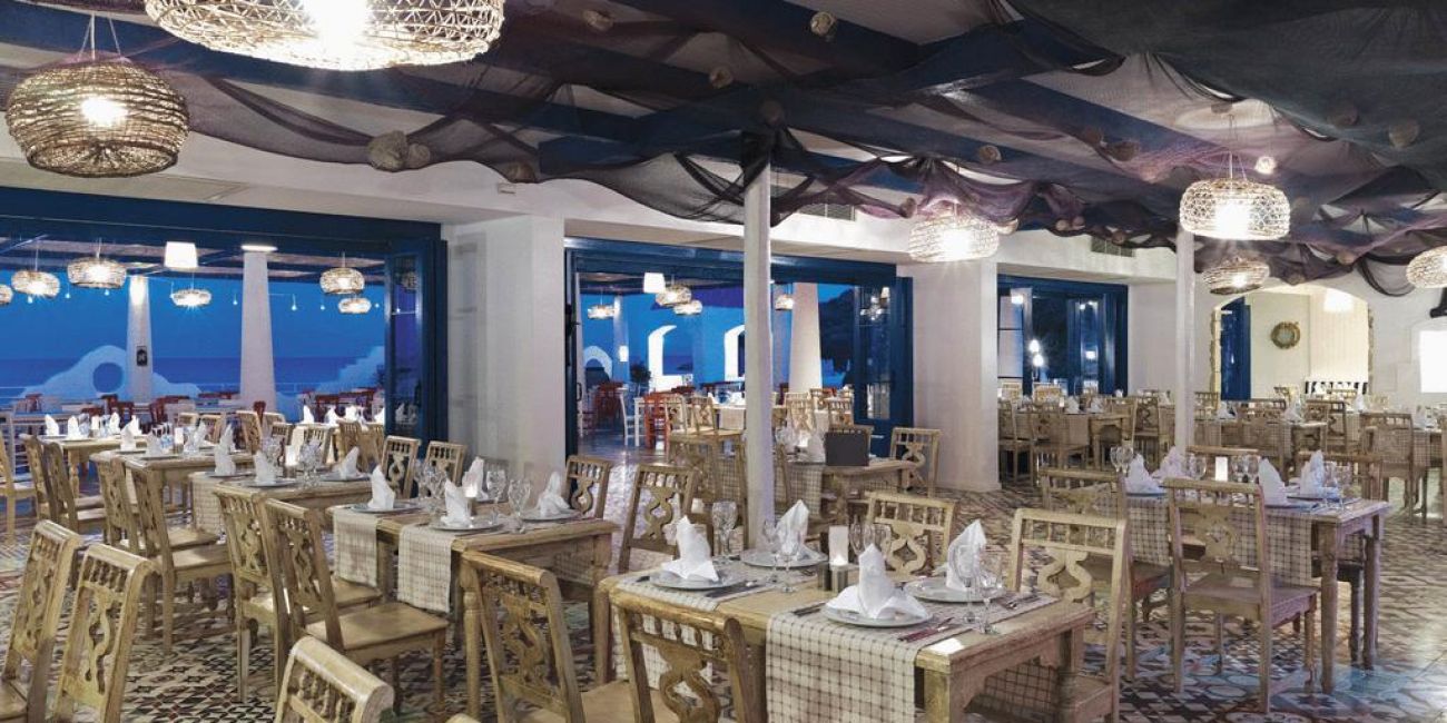Hotel Paloma Pasha Resort 5*  Kusadasi 