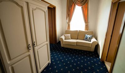 Imagine pentru Hotel Carol 4* valabile pentru Balneo 2025
