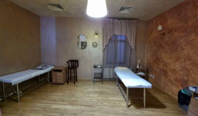 Imagine pentru Hotel Carol 4* valabile pentru Balneo 2025