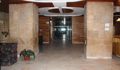 Imagine pentru Hotel Parang 2* valabile pentru Balneo 2025