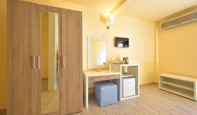 Imagine pentru Complex Mediteranean Mamaia 3* valabile pentru Litoral 2025