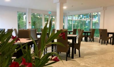Imagine pentru Hotel Agora 3* valabile pentru Litoral 2025