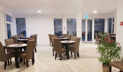 Imagine pentru Hotel Agora 3* valabile pentru Litoral 2025