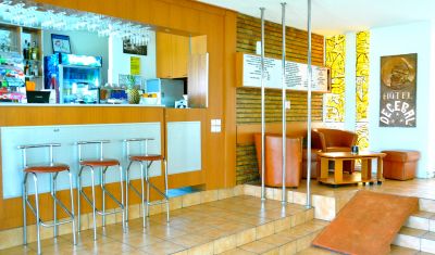 Imagine pentru Hotel Decebal 3* valabile pentru Litoral 2025