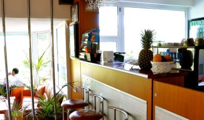 Imagine pentru Hotel Decebal 3* valabile pentru Litoral 2025