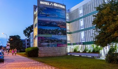 Imagine pentru Hotel Decebal 3* valabile pentru Litoral 2025