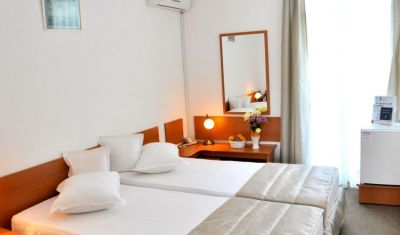 Imagine pentru Hotel Decebal 3* valabile pentru Litoral 2025