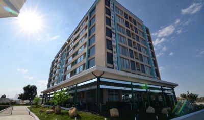 Imagine pentru Hotel Phoenicia Luxury 4* valabile pentru Litoral 2025