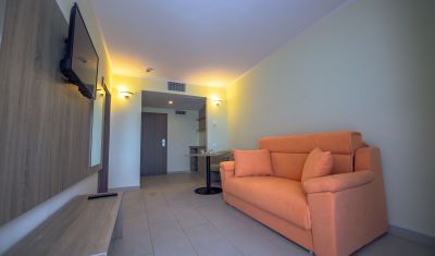 Imagine pentru Hotel Piccadilly 3* valabile pentru Litoral 2025
