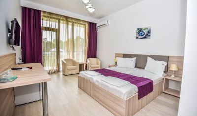 Imagine pentru Q Hotel 3*  valabile pentru Litoral 2025