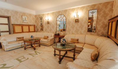 Imagine pentru Hotel Suprem 3* valabile pentru Revelion 2025