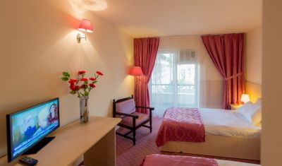 Imagine pentru Hotel Voila 3* valabile pentru Rusalii 2025