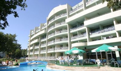 Oferta pentru Litoral 2025 Hotel Perunika 3* - Mic Dejun/All Inclusive