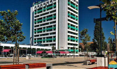 Oferta pentru Litoral 2025 Hotel Riviera 3* - Mic Dejun