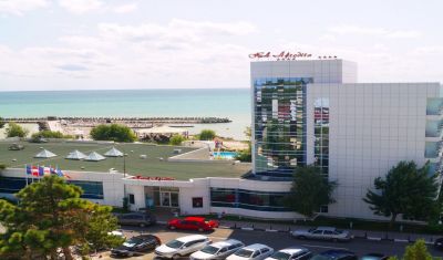 Oferta pentru Litoral 2025 Hotel Afrodita 4* - Mic Dejun/Mic Dejun + Fisa Cont