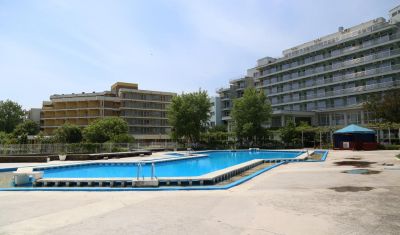 Oferta pentru Litoral 2025 Hotel Comandor 4* - Mic Dejun/Mic Dejun + Fisa Cont