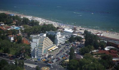 Oferta pentru Litoral 2025 Hotel Condor 4* - Mic Dejun/Mic Dejun + Fisa Cont
