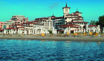 Oferta pentru Litoral 2025 Hotel Royal Palace Helena Sands 5* - Demipensiune