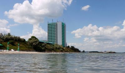 Oferta pentru Litoral 2025 Hotel Capitol Jupiter 3* - Mic Dejun/Demipensiune/All Inclusive
