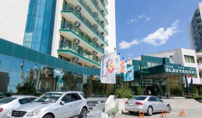 Oferta pentru Litoral 2025 Hotel Slavyanski 3* - Mic Dejun/Demipensiune