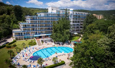 Oferta pentru Litoral 2025 Hotel Perla 3* - Mic Dejun/Demipensiune/All Inclusive
