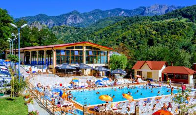 Oferta pentru Balneo 2025 Complex Turistic Casa Romaneasca 3* - Mic Dejun/Mic Dejun + Fisa Cont